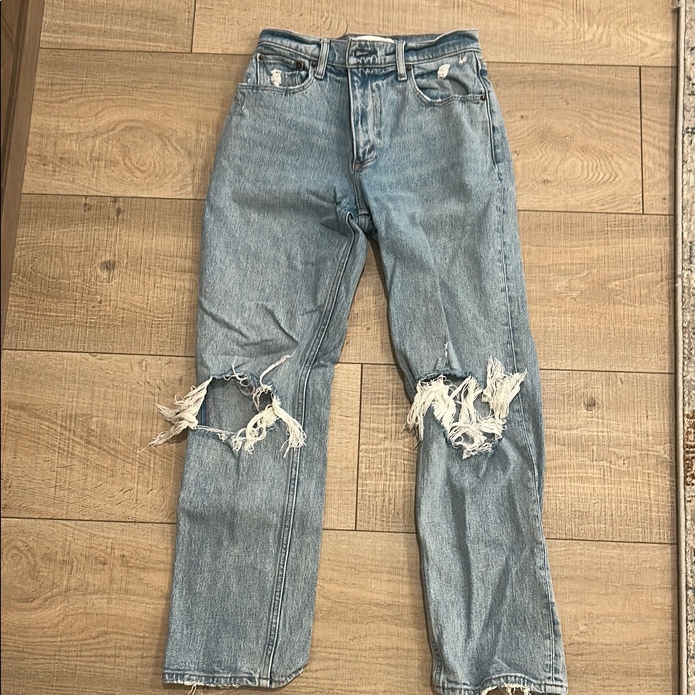 Abercrombie & Fitch size 2